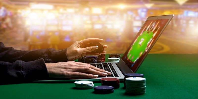 Poker là gì? Vì sao hiểu đúng tay bài lại quan trọng?
